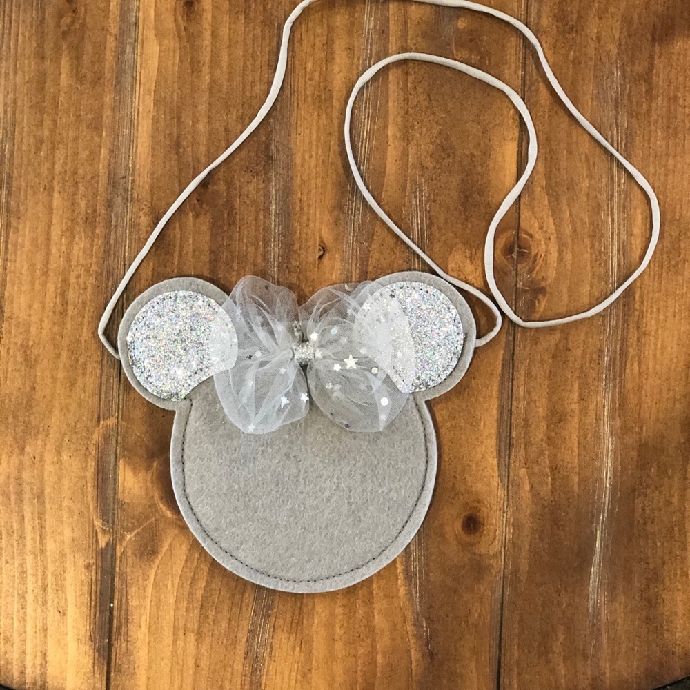 Minnie Mouse grey purse for littler girls
